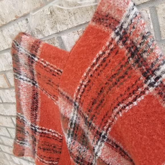 Orange Black White Soft Plaid Poncho Sweater Oklahoma State Cowboys Wrap OSFM - Picture 5 of 8